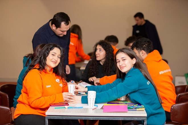 Для детей шехидов был организован «Молодёжный лагерь».