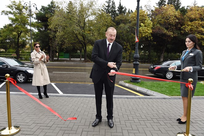 İlham Əliyev Bakıda Elektron Hökumətin İnkişafı Mərkəzinin inzibati binasının açılışında iştirak edib