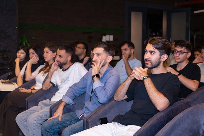 Сооснователь «KutForge Studios» Асад Гасанов провёл семинар на тему «Секреты успешного дизайна игр: от идеи до механики».